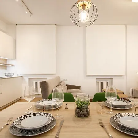 Elegante Y Recien Reformado En Abando