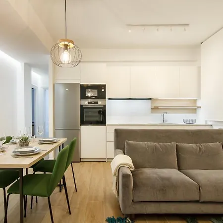 Elegante Y Recien Reformado En Abando بلباو