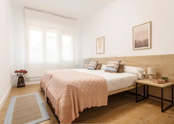 Elegante Y Recién Reformado En Abando